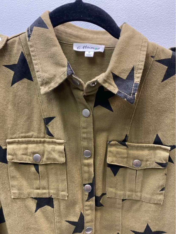 Macaroon Size S Blouse