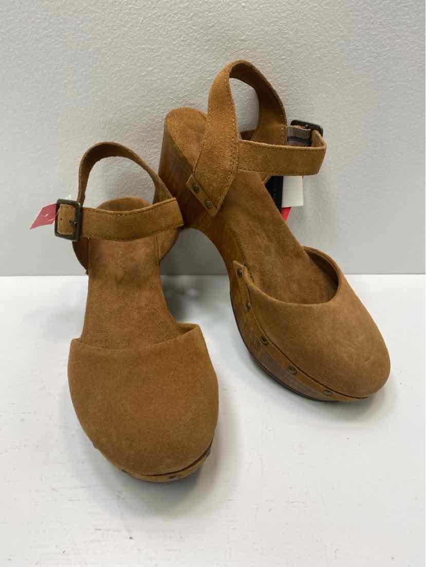 House of Harlow 1960 7.5 Clogs