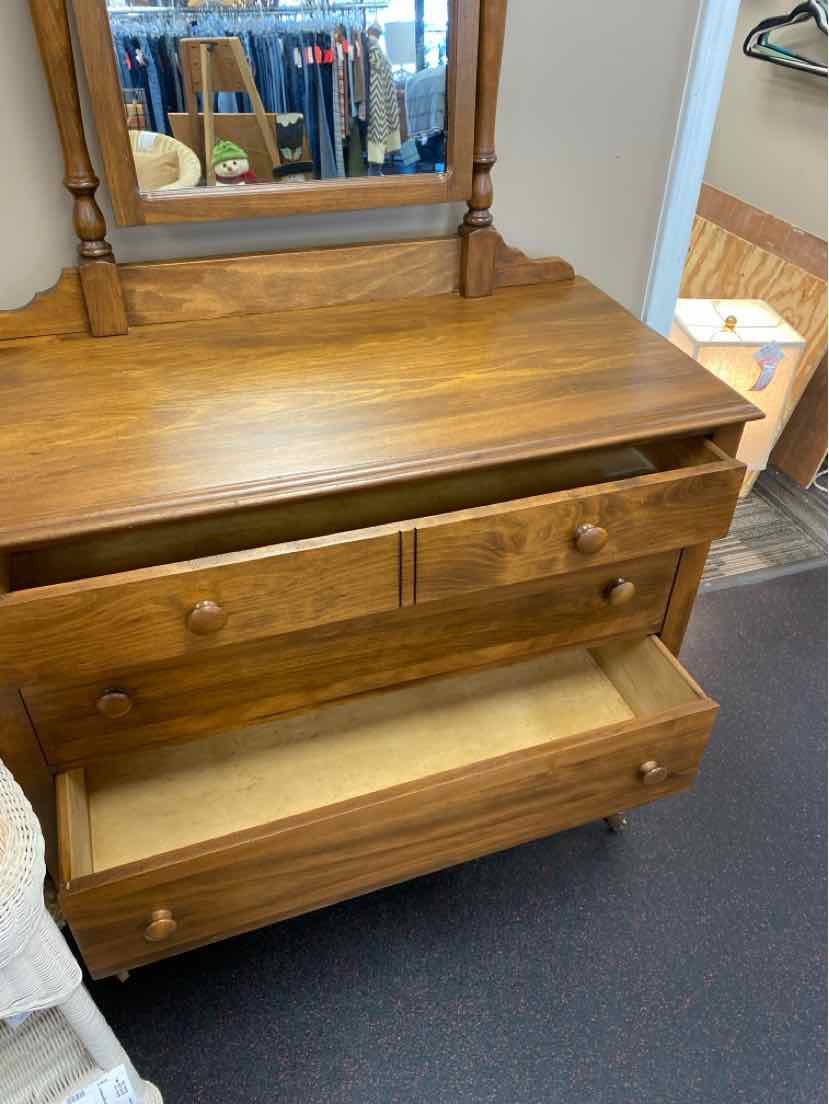 Dresser