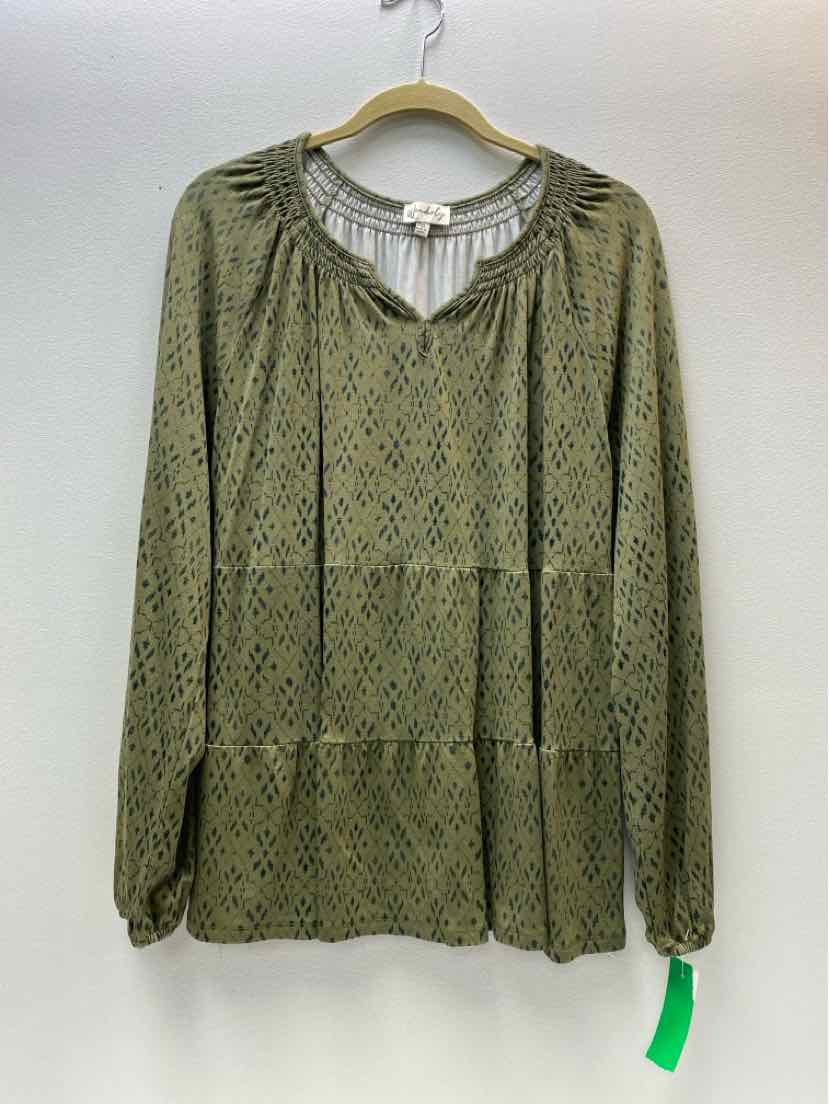wonderly Size PXL Casual Top