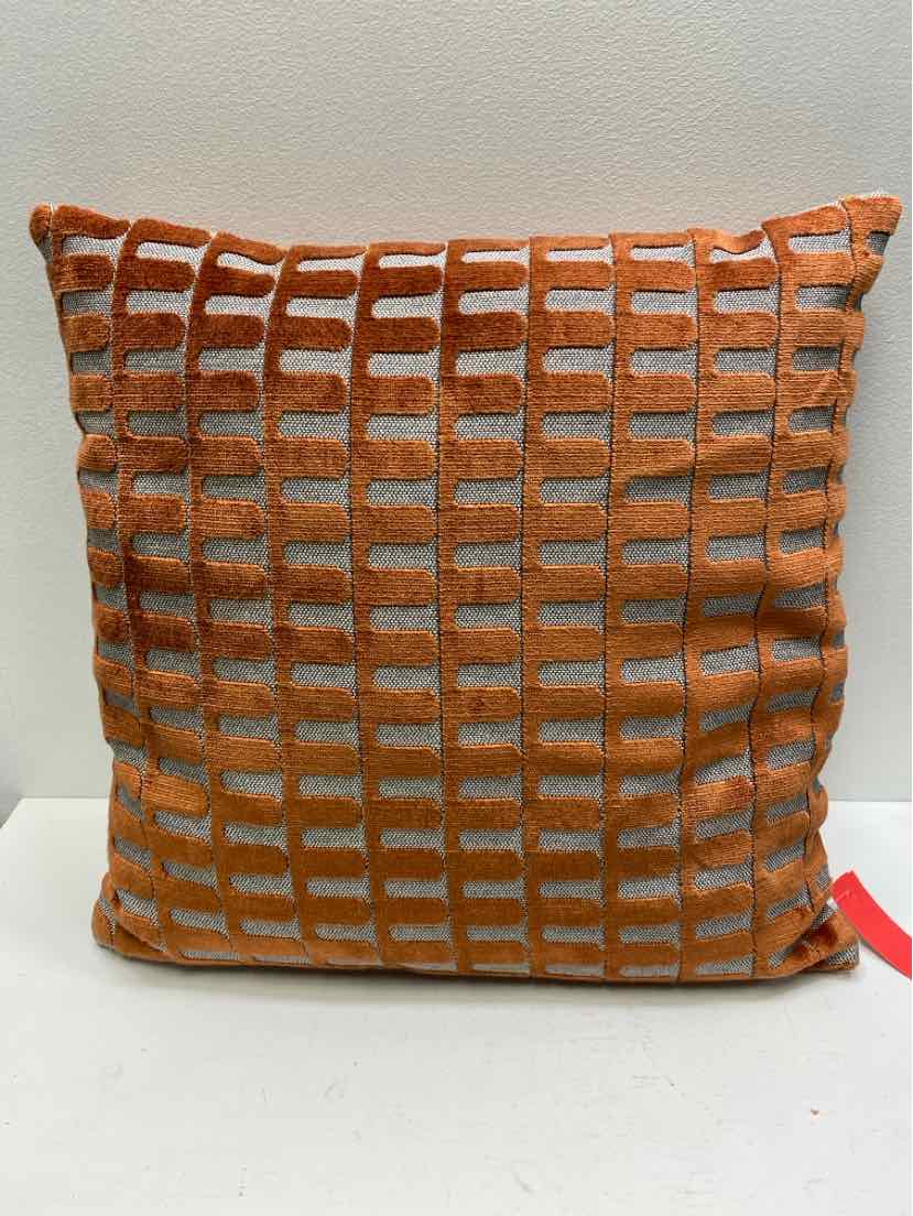 throw pillow