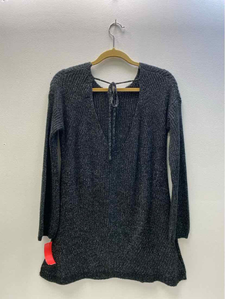 Fashion on Earth Size L Sweater