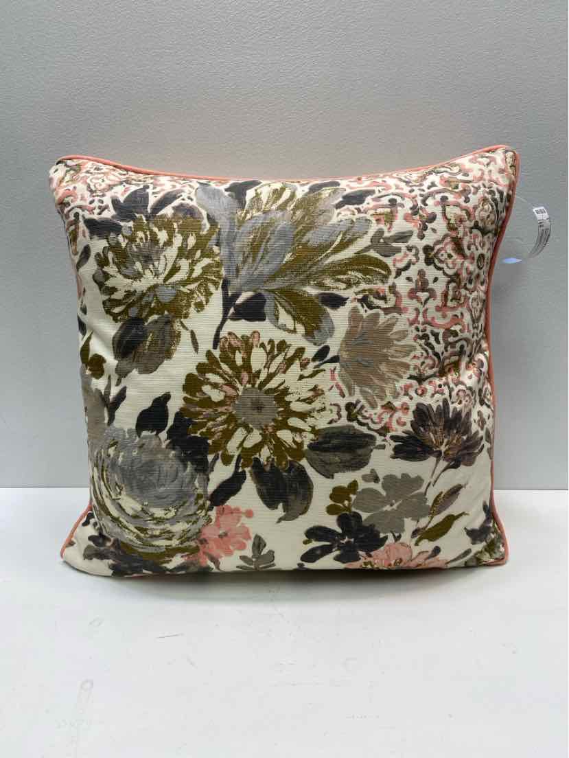 envogue throw pillow
