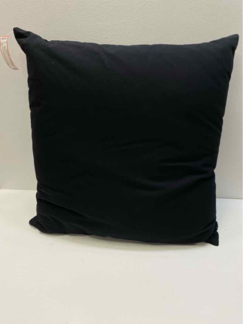 throw pillow