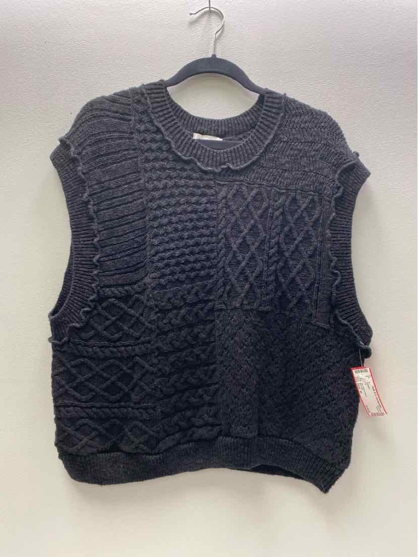 &mercie Size M Sweater