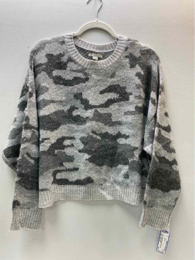American Eagle Size M Sweater