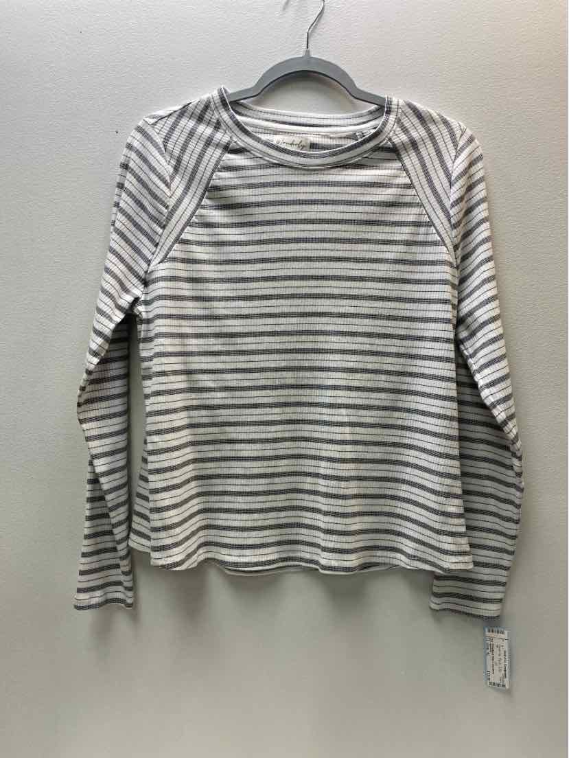 wonderly Size XL Casual Top