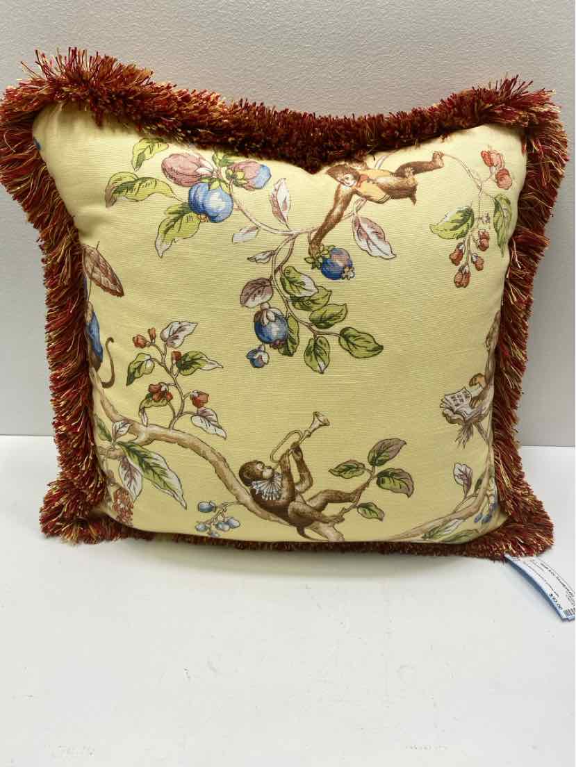 throw pillow
