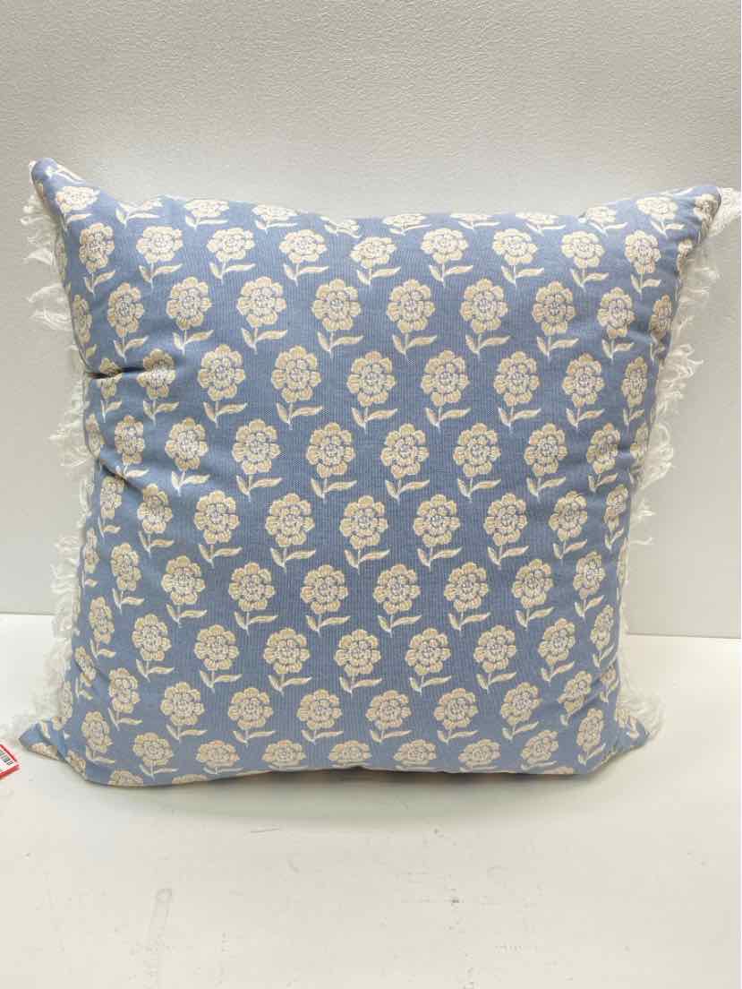throw pillow