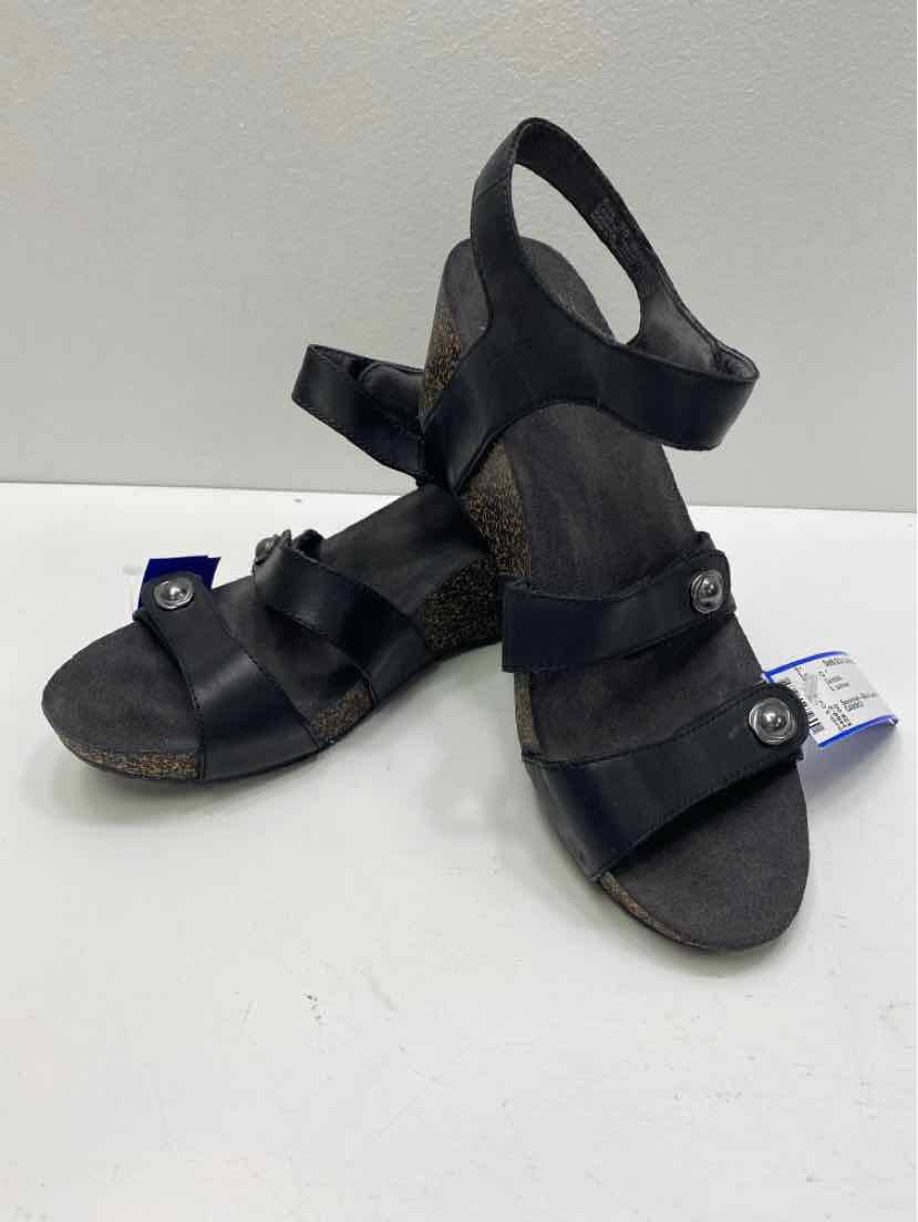 DANSKO 9 Sandals