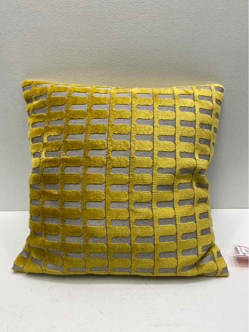 throw pillow
