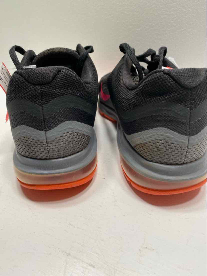 Nike 9.5 Sneakers