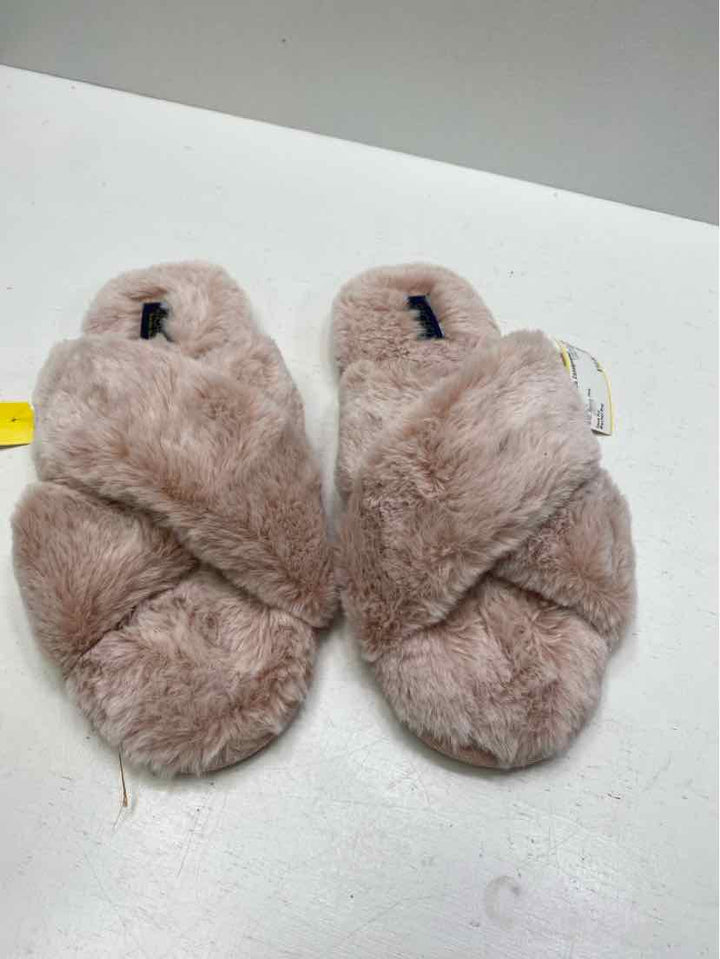 Rachel Roy 9/10 Slippers