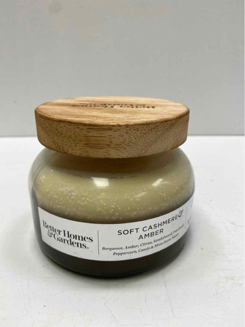 BETTER HOMES & GARDEN Candles