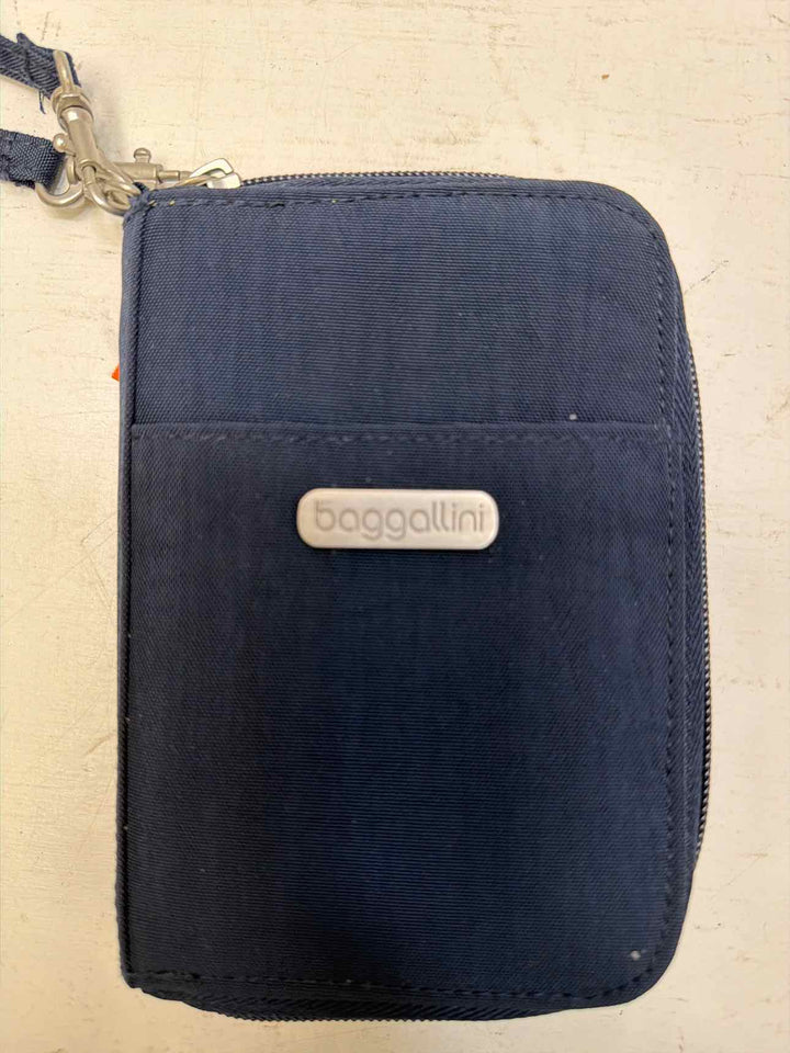 baggallini Wristlet