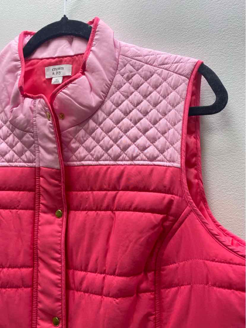 CROWN & IVY Size XL Vest