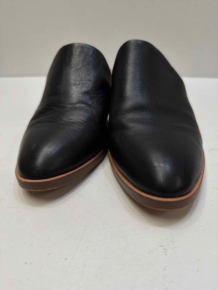 Crown Vintage 7M Mules