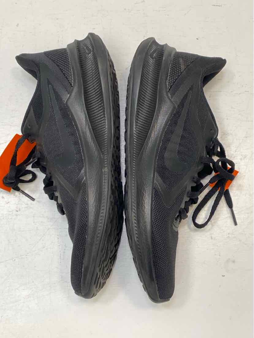 Nike 8.5 Sneakers