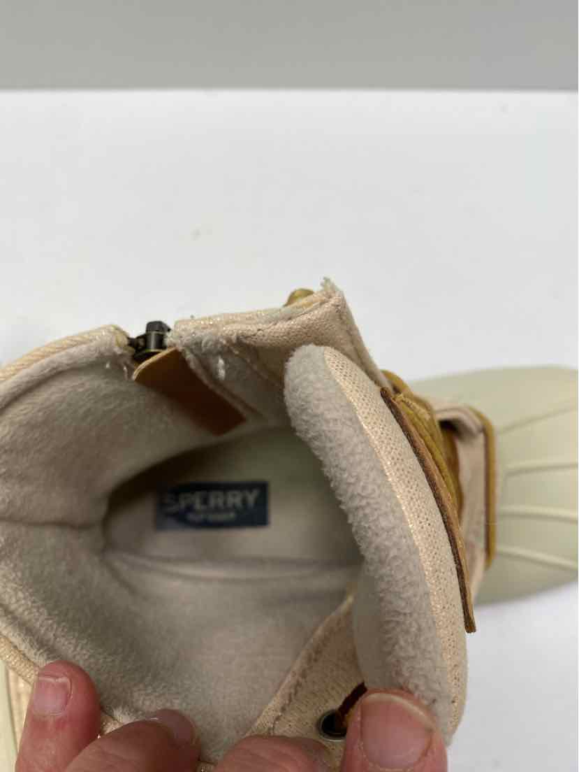 Sperry 7.5 Boots