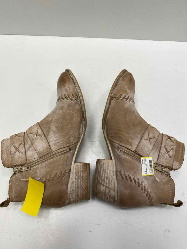 Roan by Bedstu 7.5 Booties