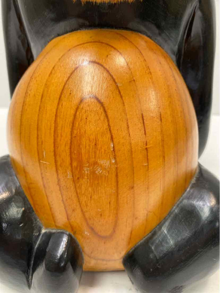 Sarried Figurine