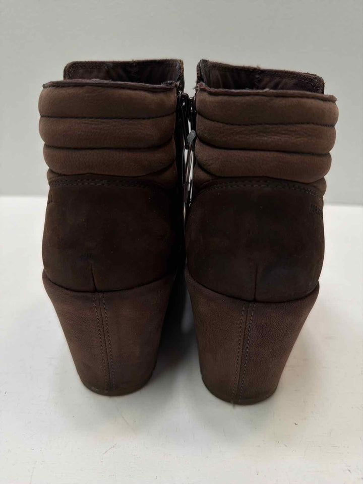 Merrell 9.5 Booties