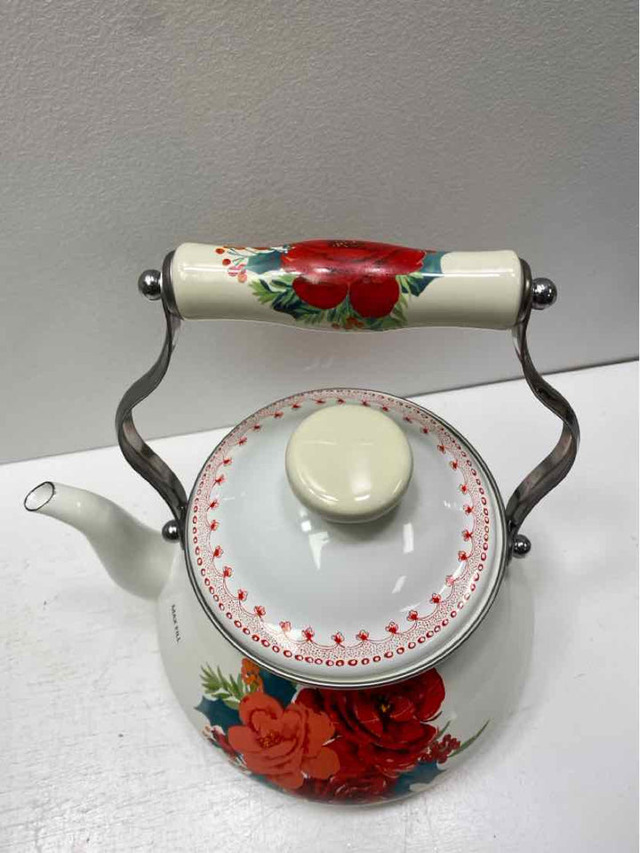 The Pioneer Woman kettle