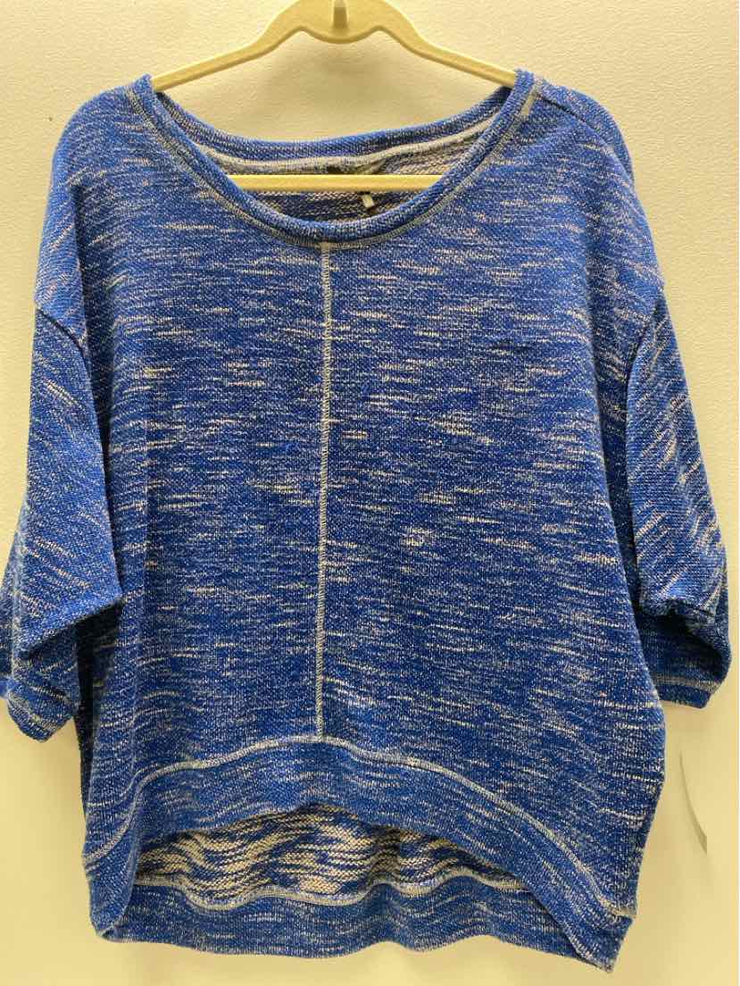 daisy fuentes Size L Sweater