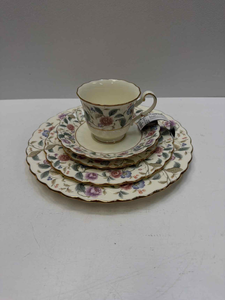 Noritake La Prada dish set