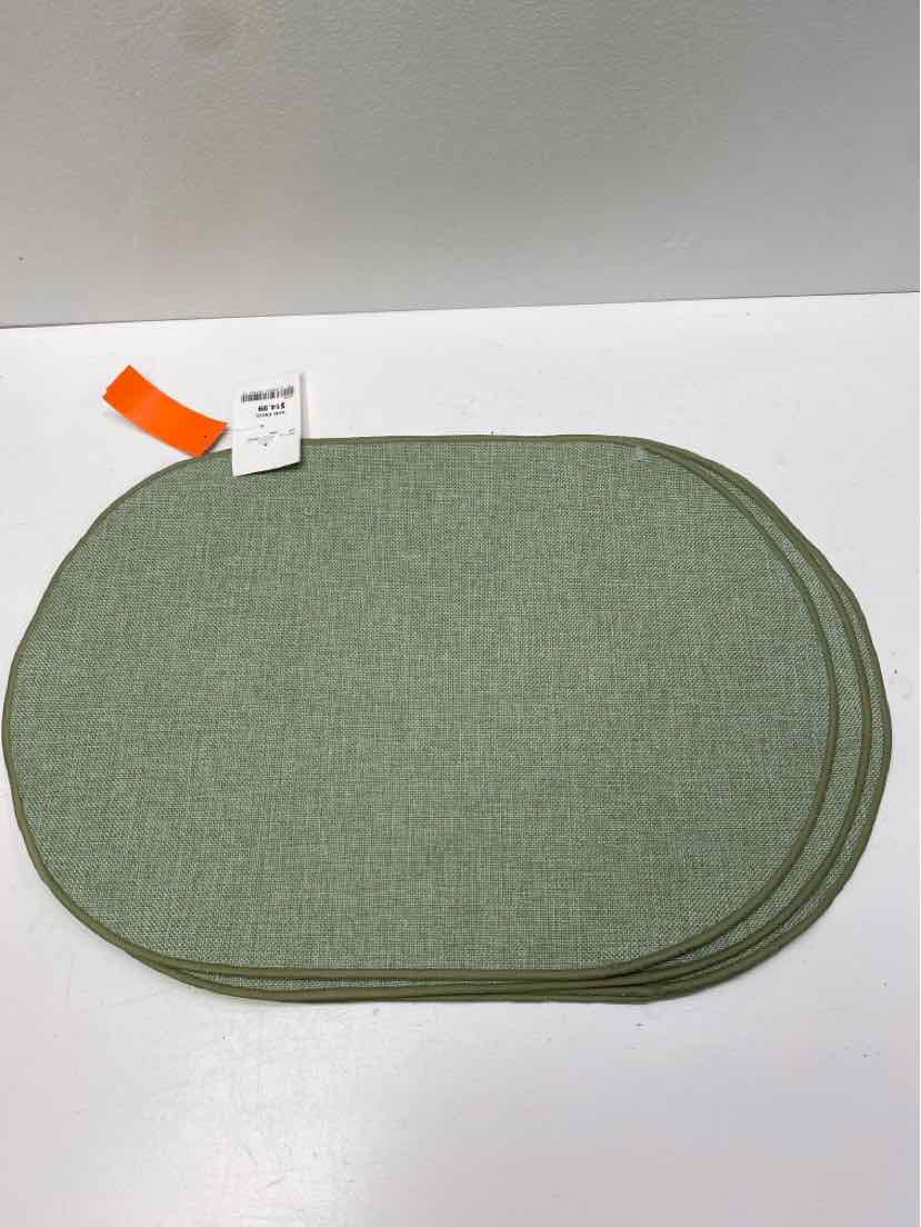 PLACE MATS