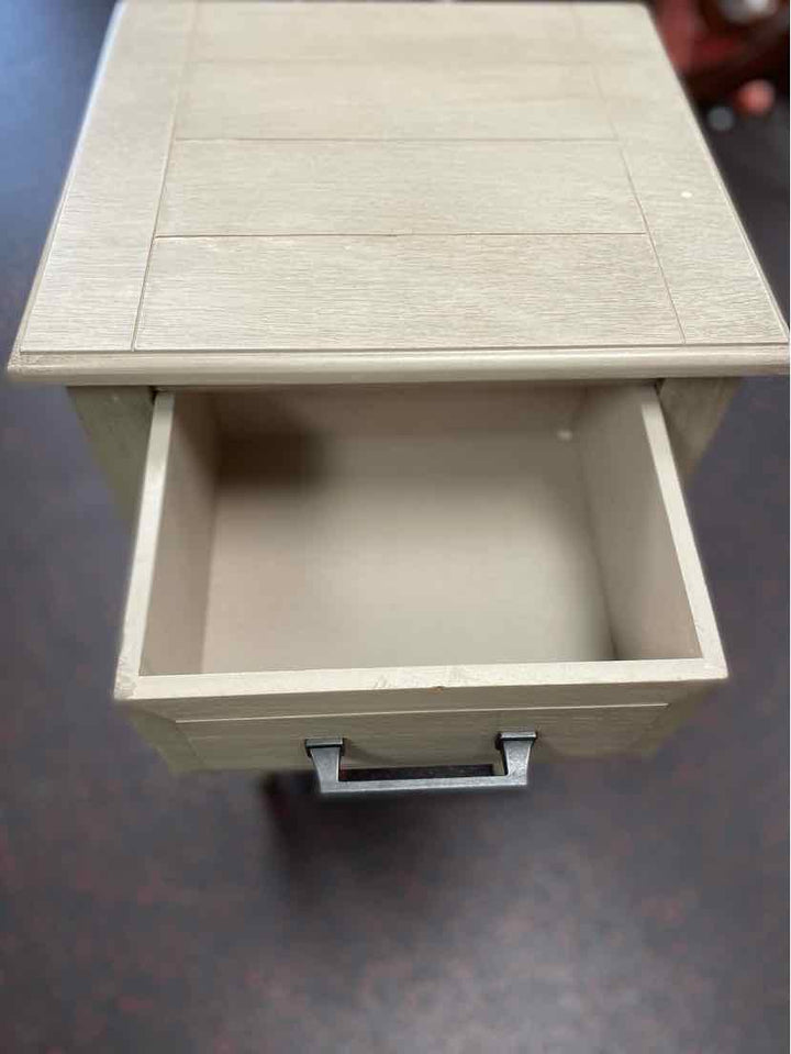 summer End Table