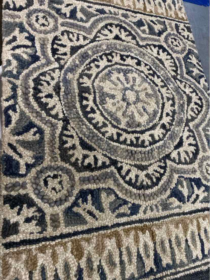 Rug