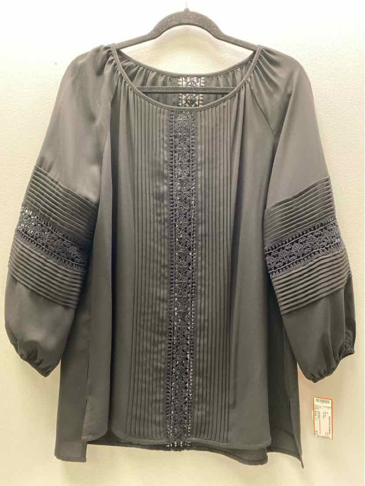 Anne Klein Size L? Blouse