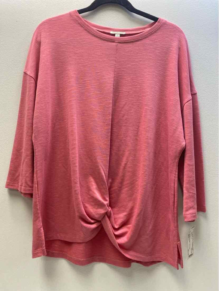 seven forty two Size L Casual Top