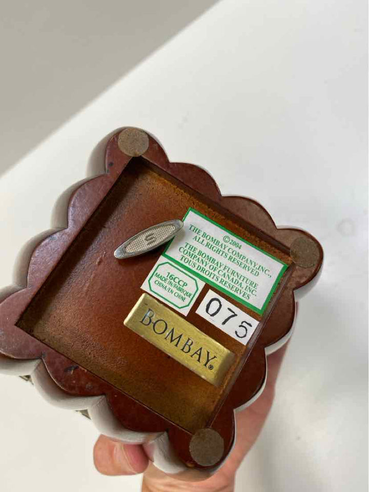 Bombay Company jewery holder