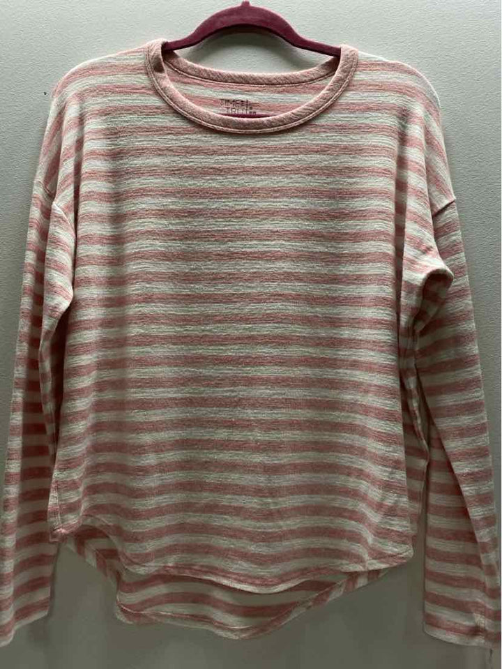 Time and Tru Size S Casual Top