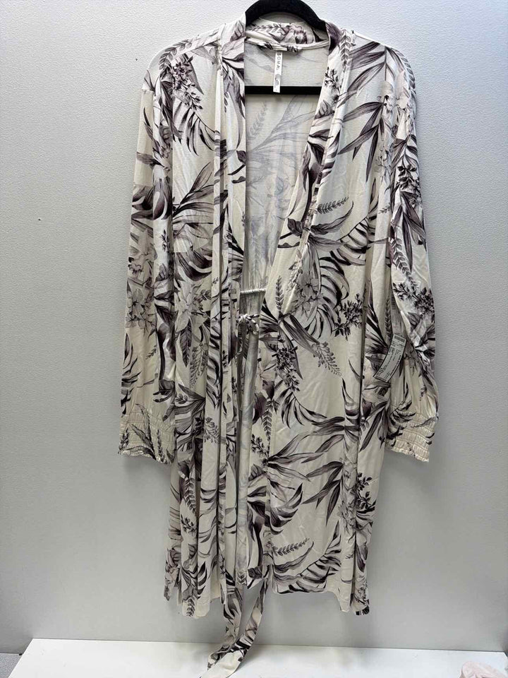 SOMA Size L Robe