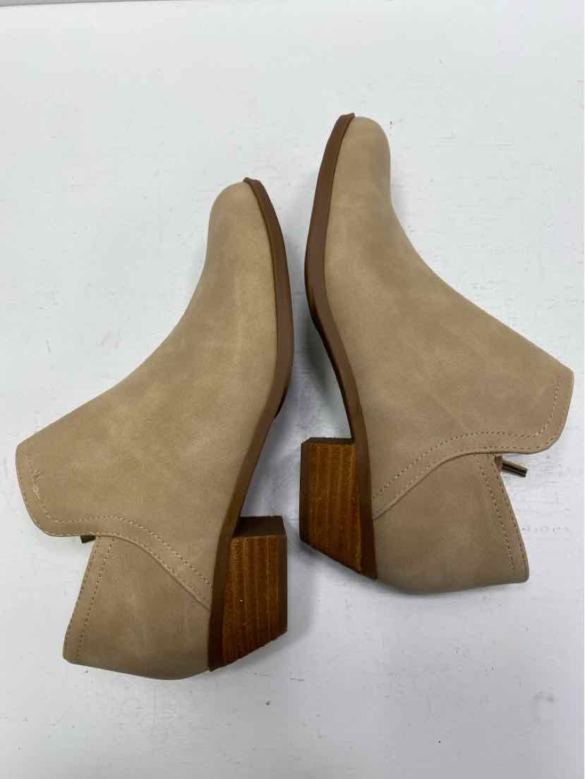 CROWN & IVY 7.5 Booties