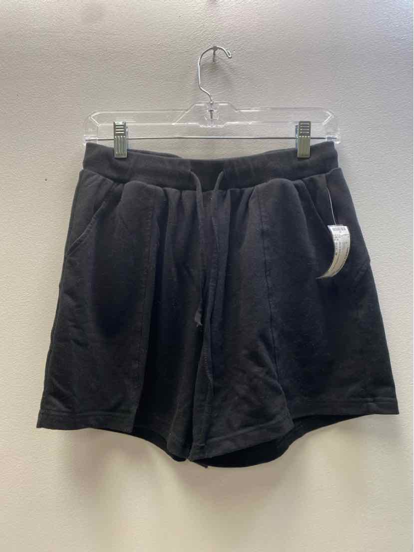 Size M Shorts
