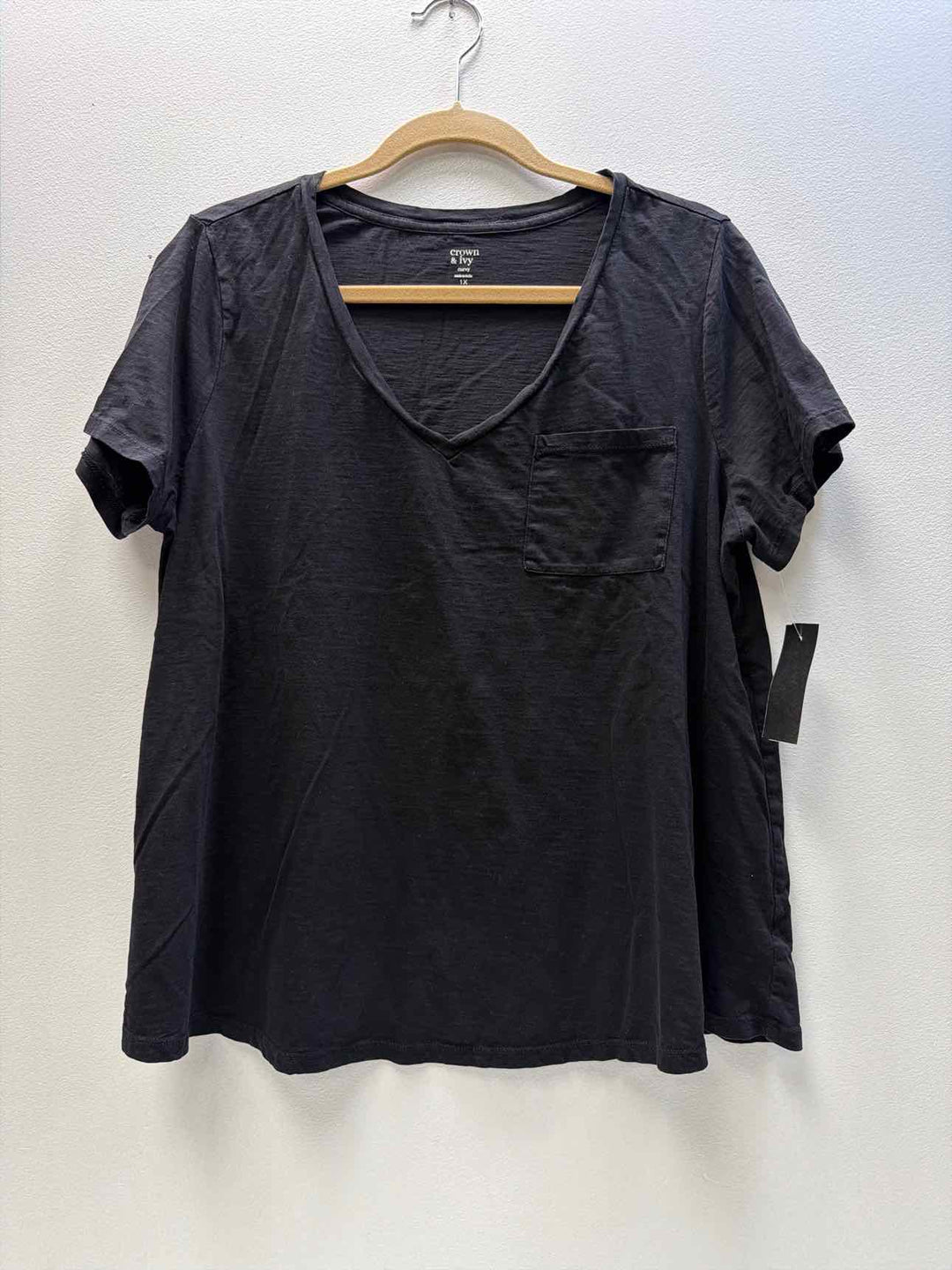 CROWN & IVY Size 1X Casual Top