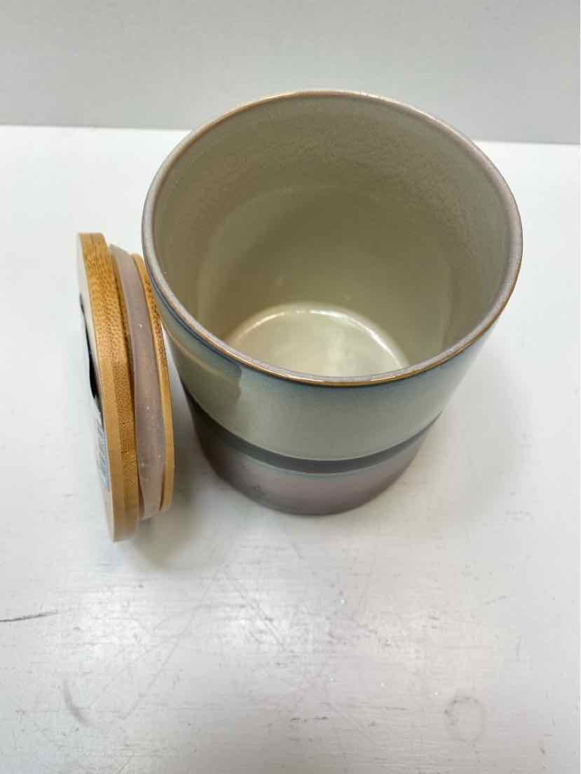 Natural Elements canister