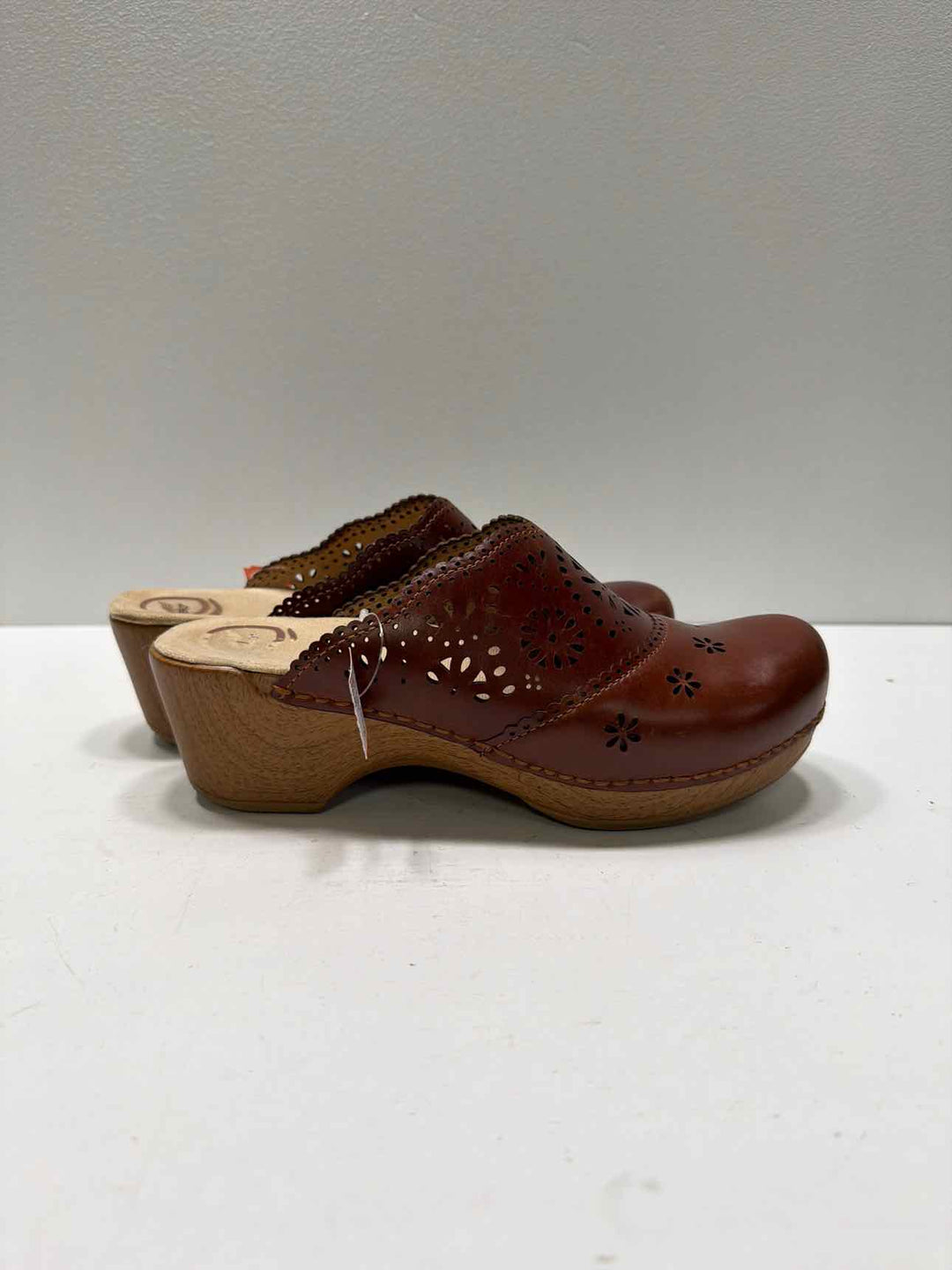 DANSKO 8.5 Clogs
