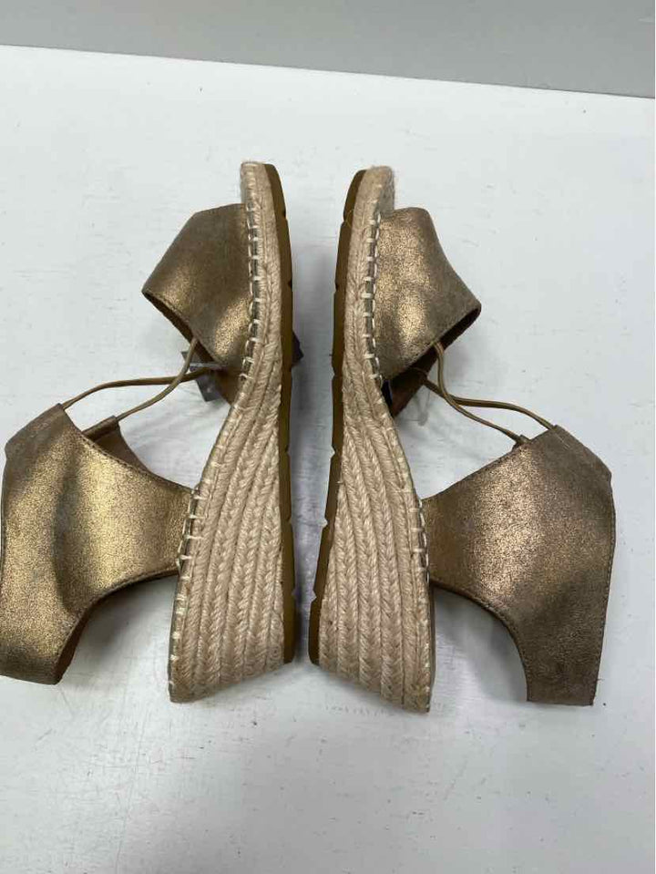 Eileen Fisher 7 wedged