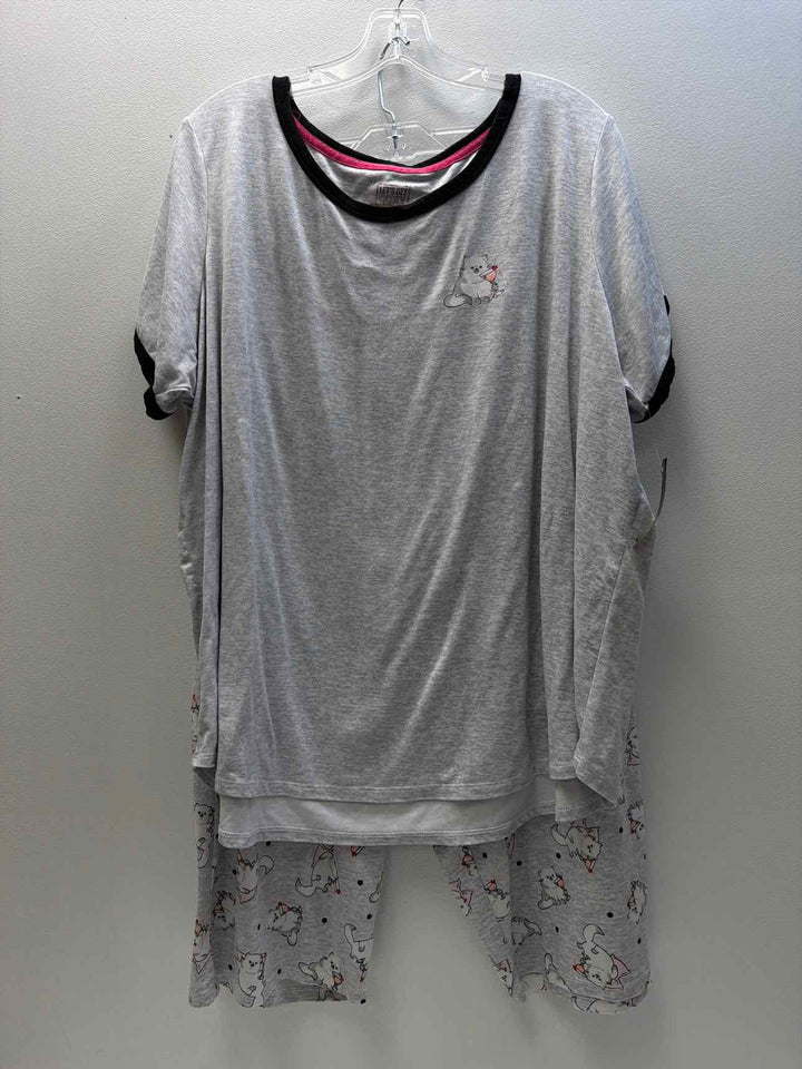Let's get cozy Size 2X Pajamas