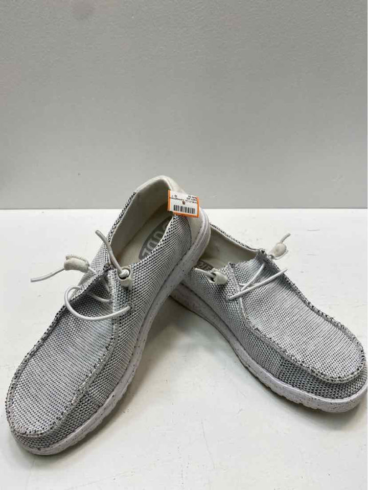 hey dude 8 Casual Shoes