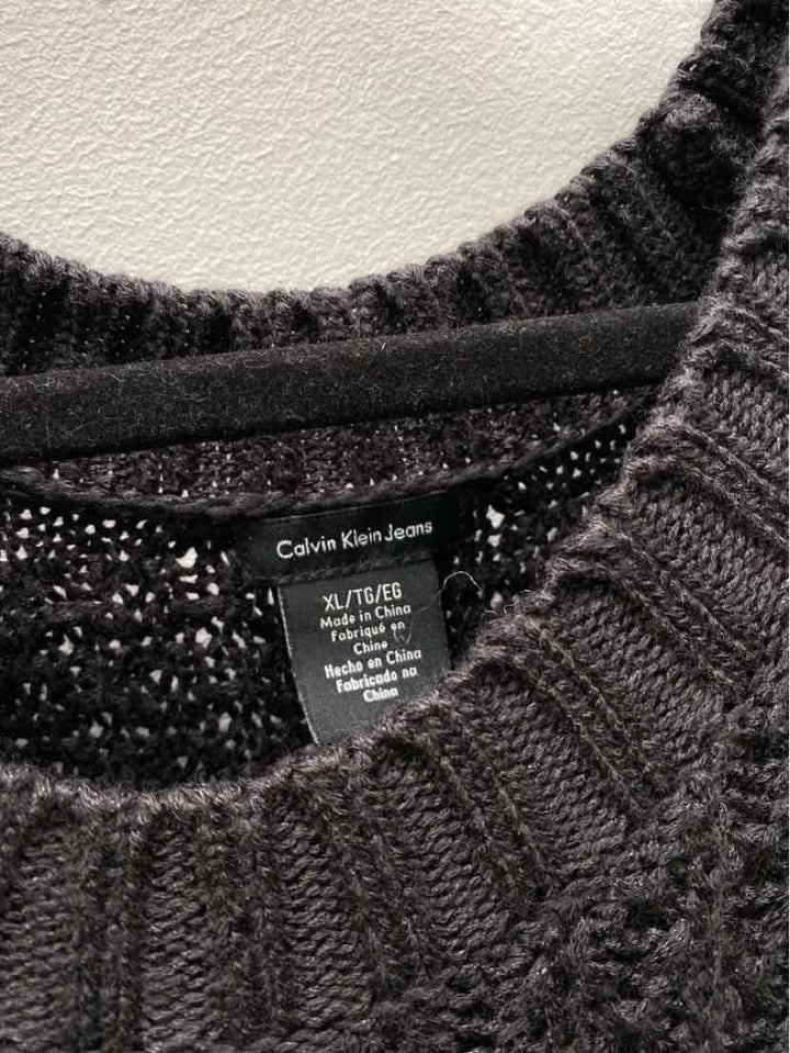 Calvin Klein Size XL Sweater