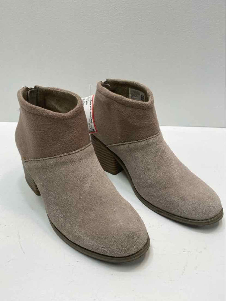 Toms 7.5 Booties