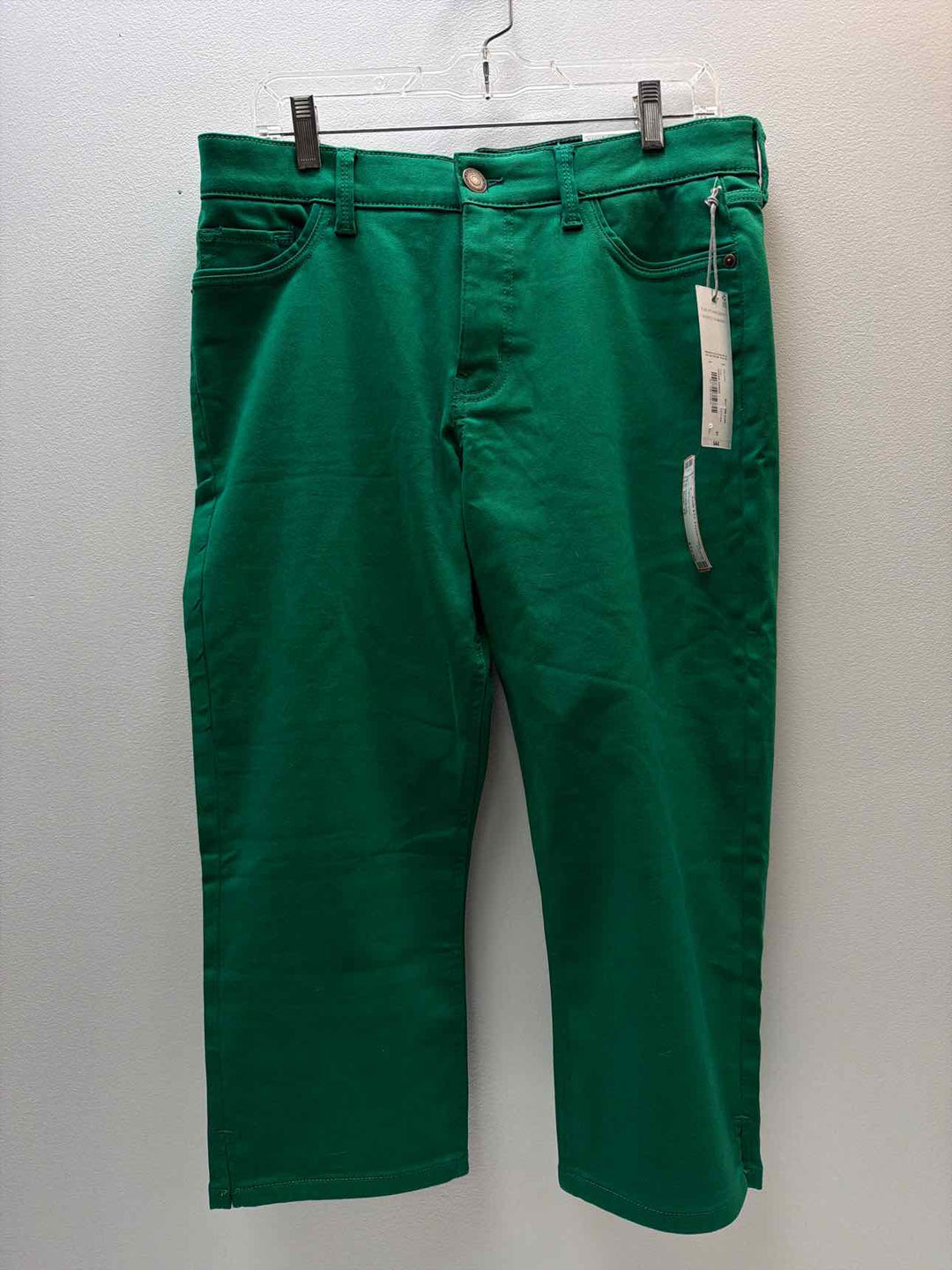 Liz Claiborne Size 12 Crop