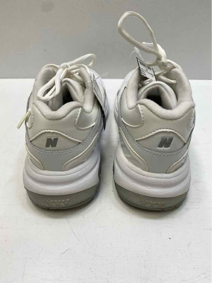 New Balance 7 Sneakers