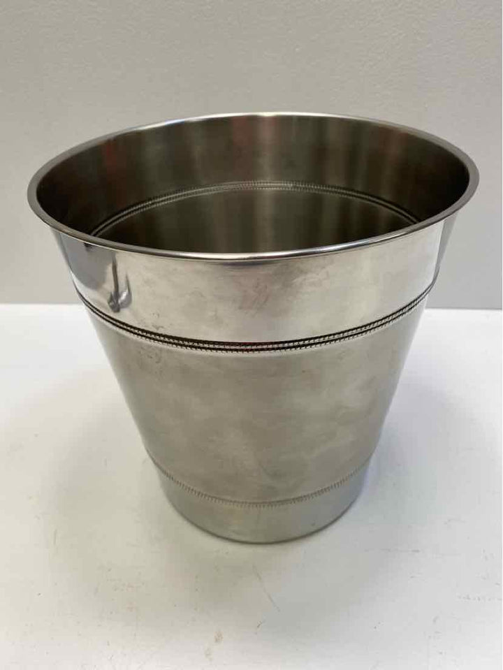 trash can